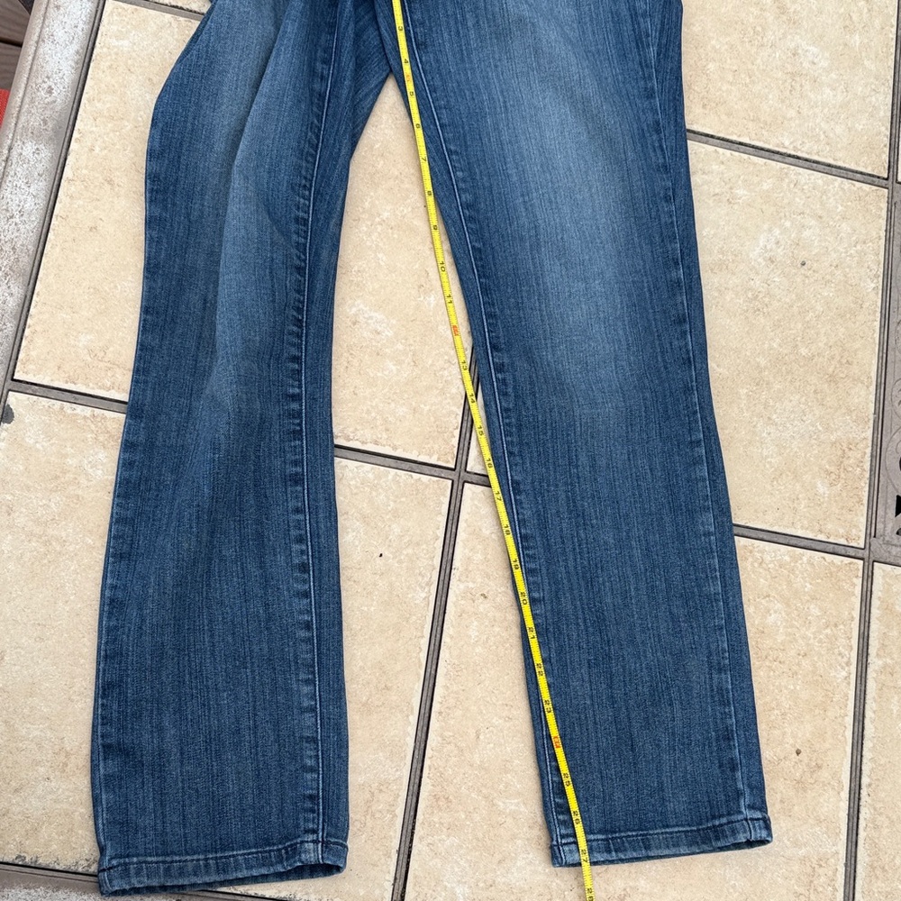 Simply Vera Vera Wang Dark Wash Cropped Jeans - Picture 8 of 9